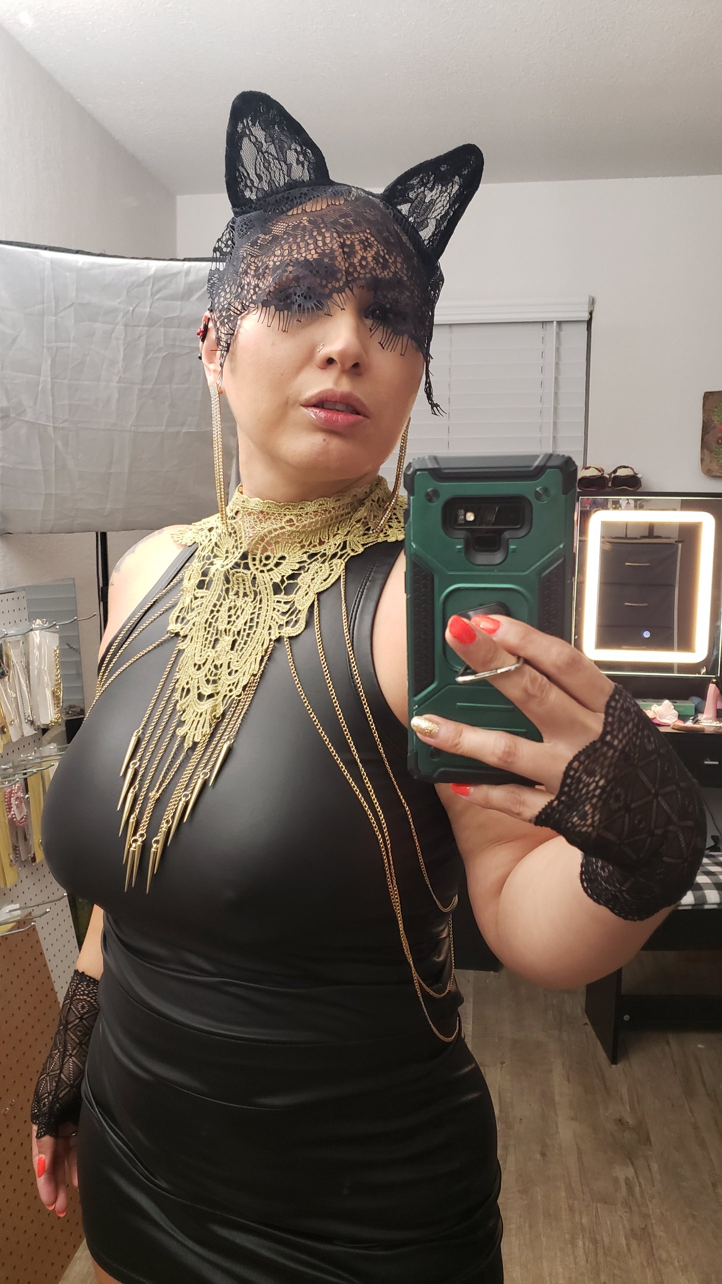 Elegant Gold Lace Chest Body Chain