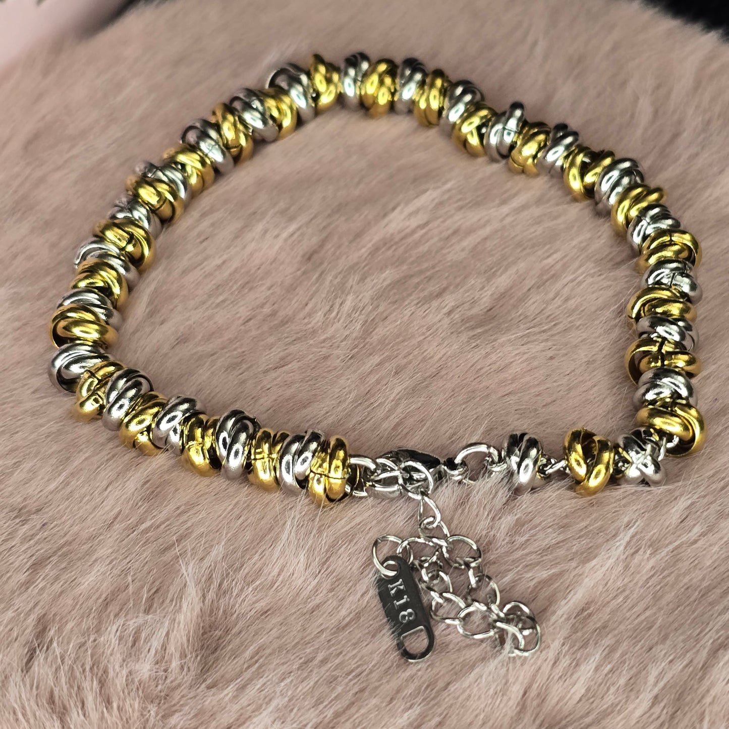 Minimalist Elegant Bead Bracelet