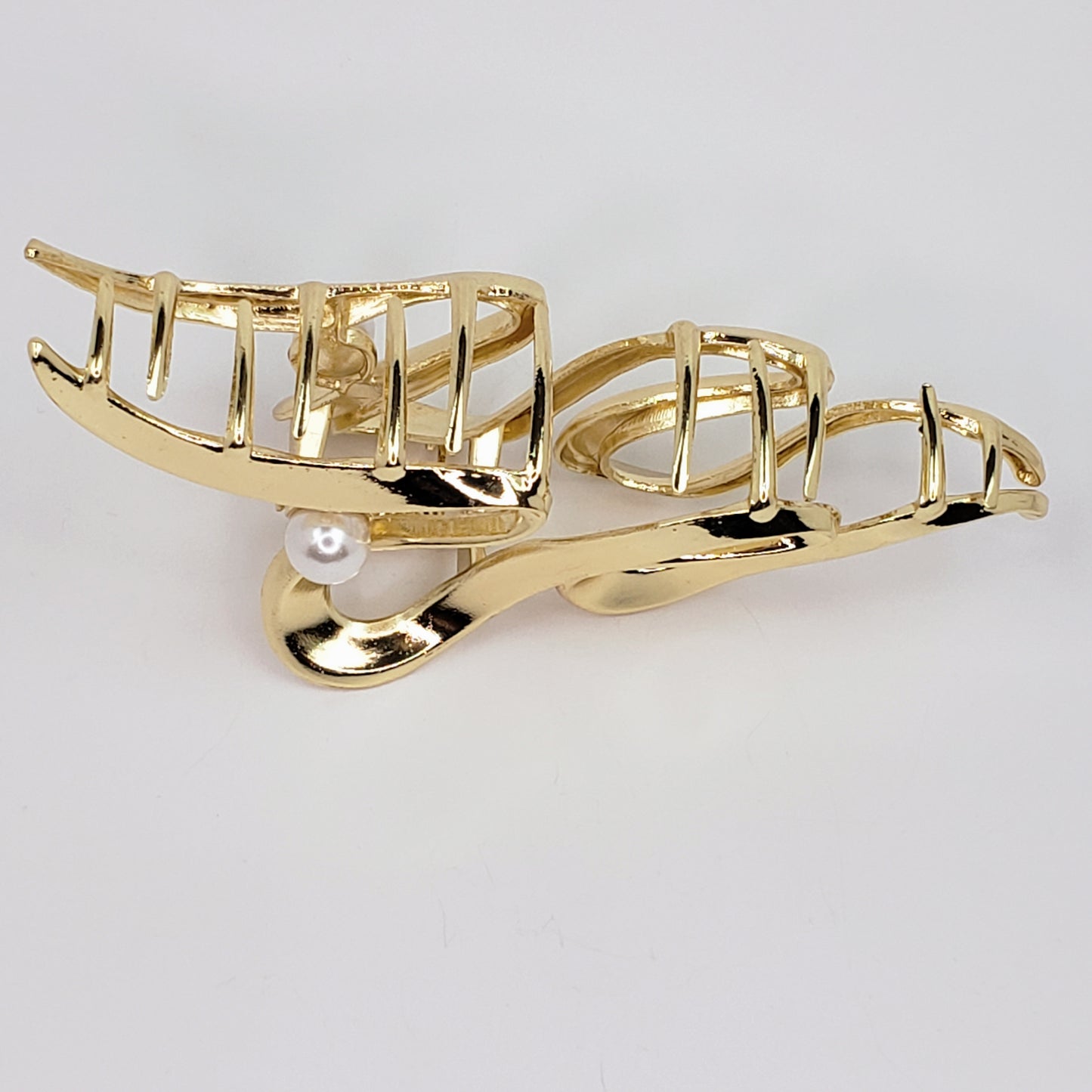 Gold Hair claw with Bead