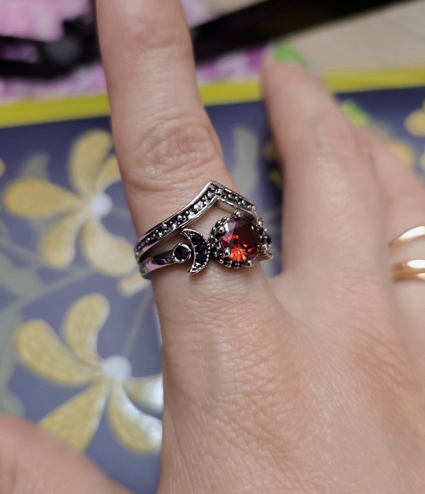Vintage Red Moon Ring set