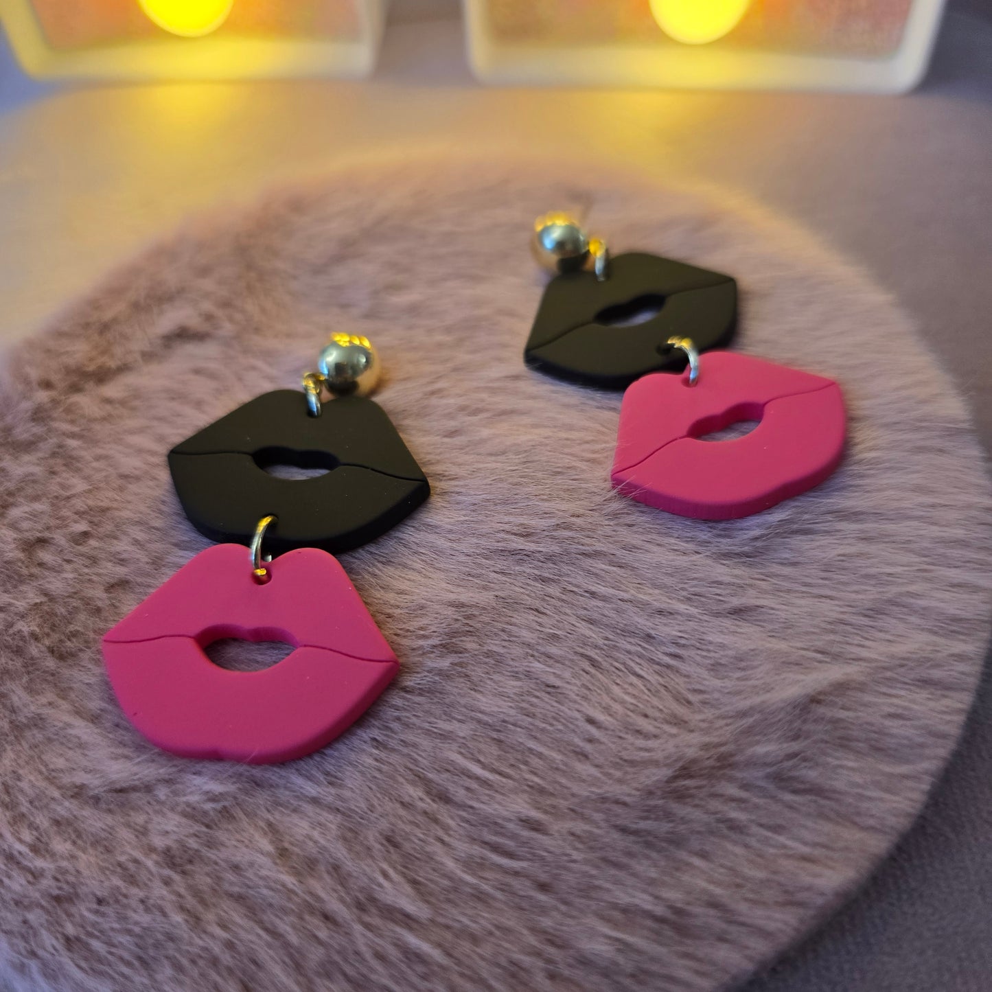 Kiss Kiss Bish Double lip kissing earrings