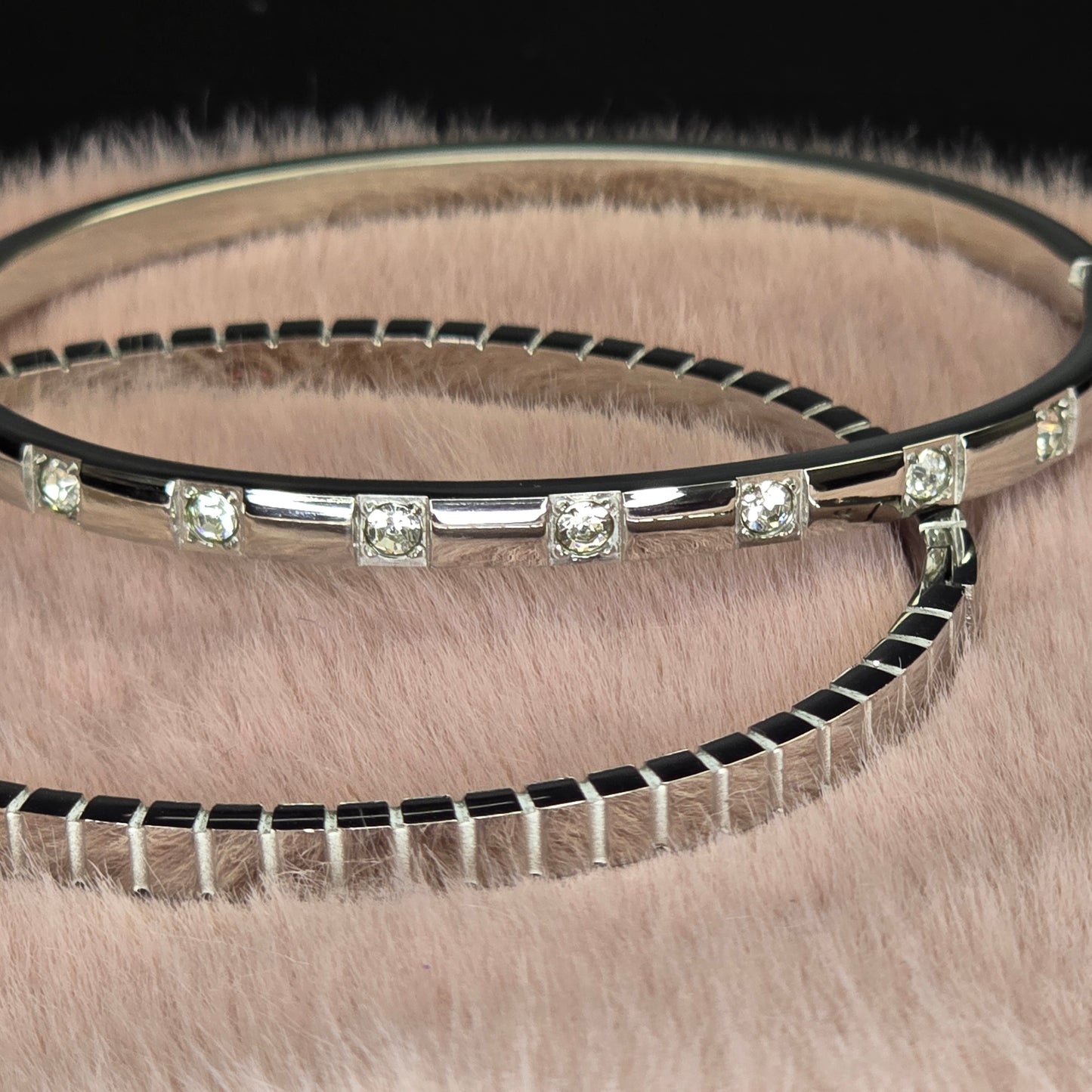 Stainless Steel Silver Pattern and Rhinestone Bangle Set