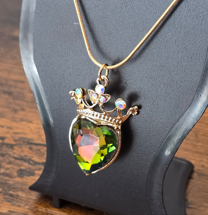Queen of My Heart Iridescent Heart Pendant Chocker Necklace