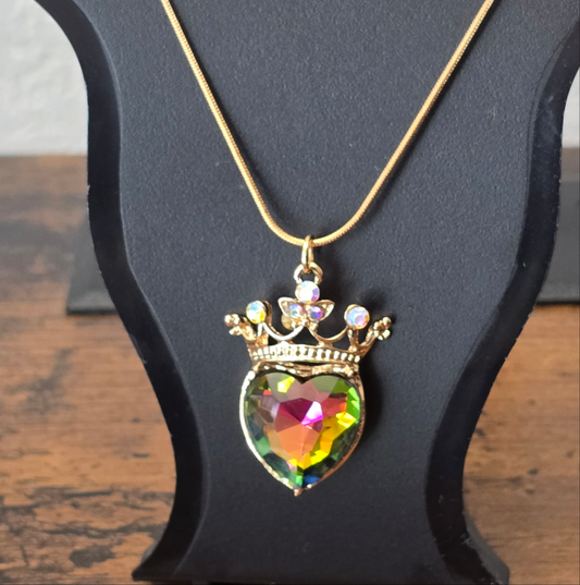 Queen of My Heart Iridescent Heart Pendant Chocker Necklace