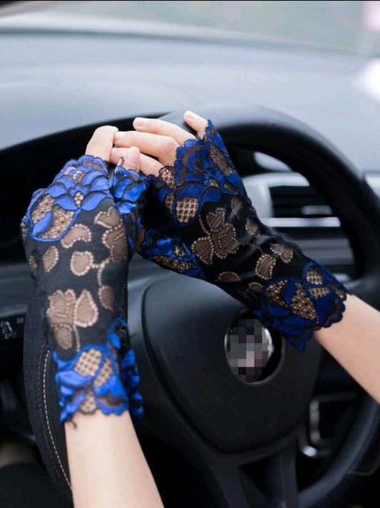 Lace Fingerless Gloves