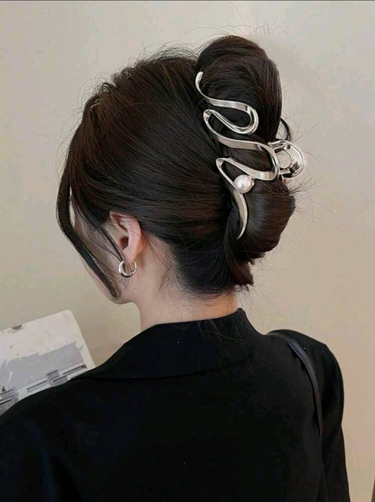 Gold Hair claw with Bead