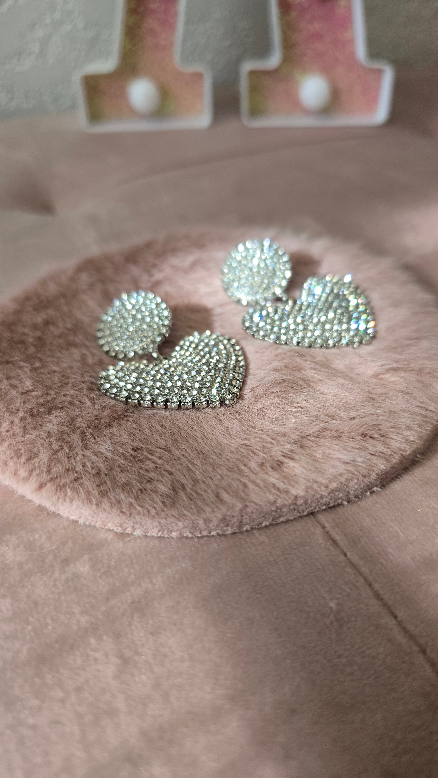 Elegant Sparkling Heart Pendant Earrings