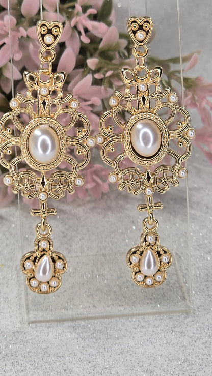 Glam Pendant Earrings