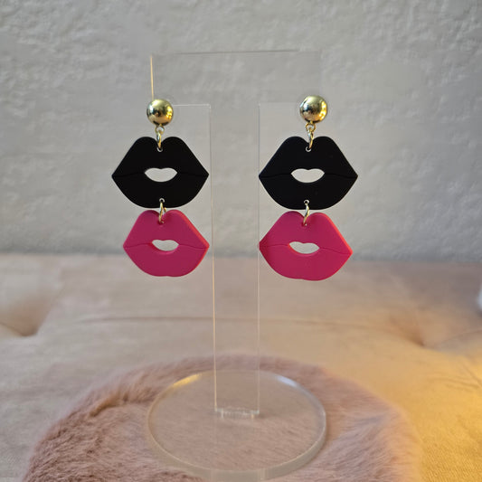 Kiss Kiss Bish Double lip kissing earrings