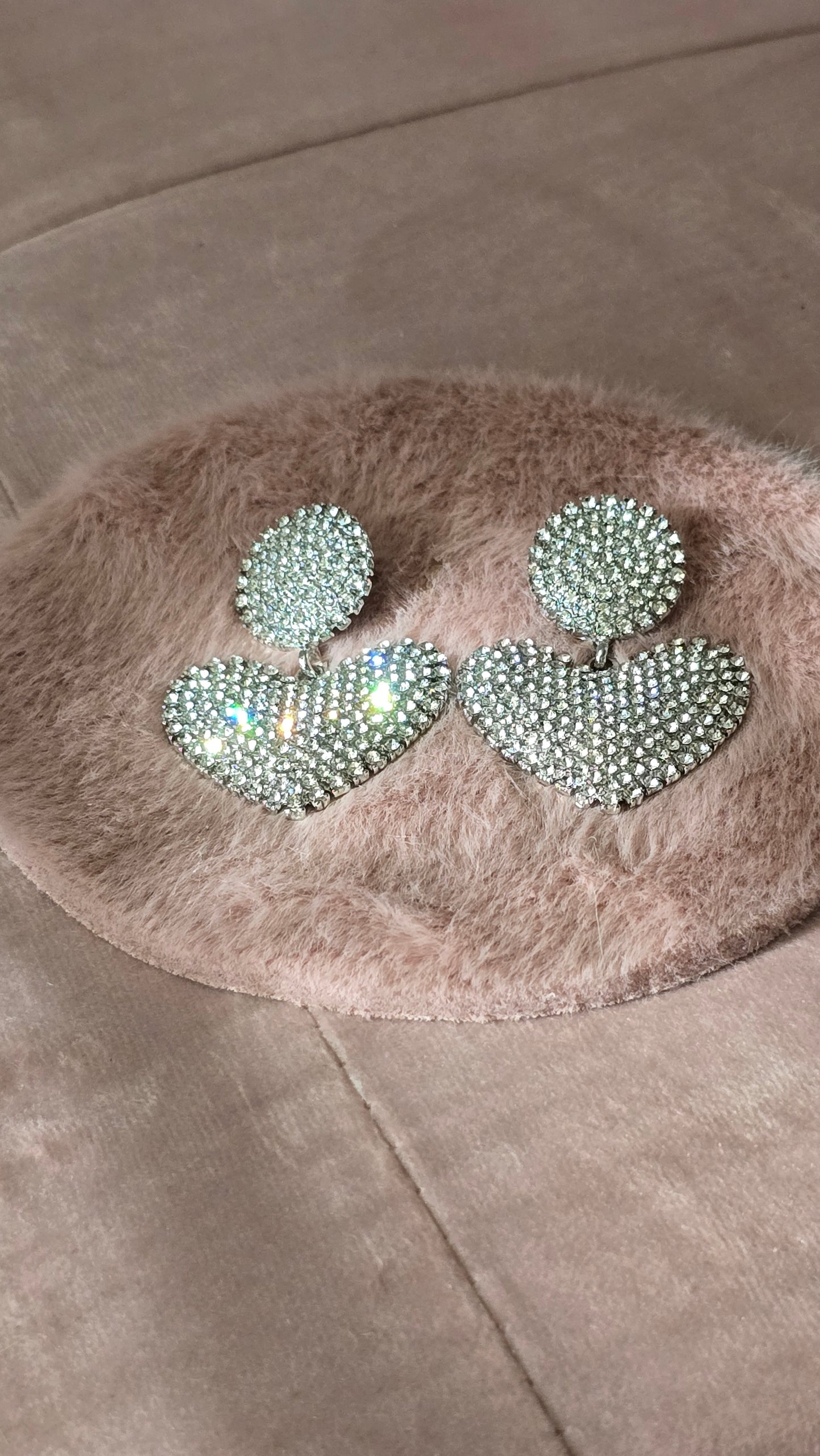 Elegant Sparkling Heart Pendant Earrings
